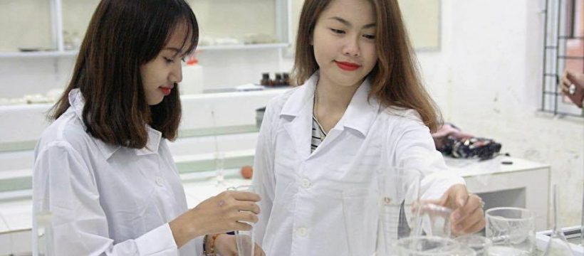 Học dược - cơ hội việc làm thênh thang